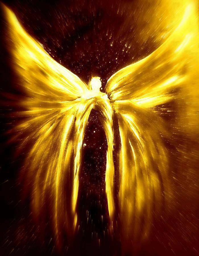 Angel dorado con alas